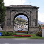 Arco d'Augusto, Aosta, Valle d'Aosta. Autore e Copyright Marco Ramerini.