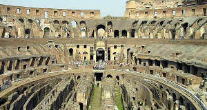 L'intérieur du Colisée, Rome, Latium. Auteur et Copyright Marco Ramerini