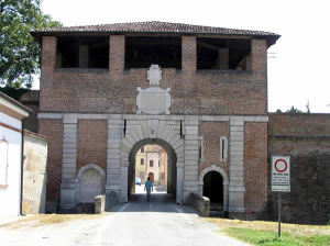 Porta della Vittoria, Sabbioneta, Mantoue, Lombardie. Auteur et Copyright Marco Ramerini