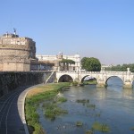 Il Ponte Sant'Angelo e il Castel Sant'Angelo (Mausoleo di Adriano), Roma. Autore e Copyright Marco Ramerini.