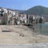 La spiaggia e il quartiere antico di Cefalù, Sicilia, Italia. Autore e Copyright Marco Ramerini