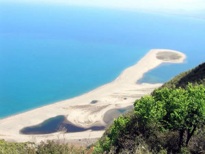 Le lagon, Tindari, Sicile. Auteur et Copyright Marco Ramerini