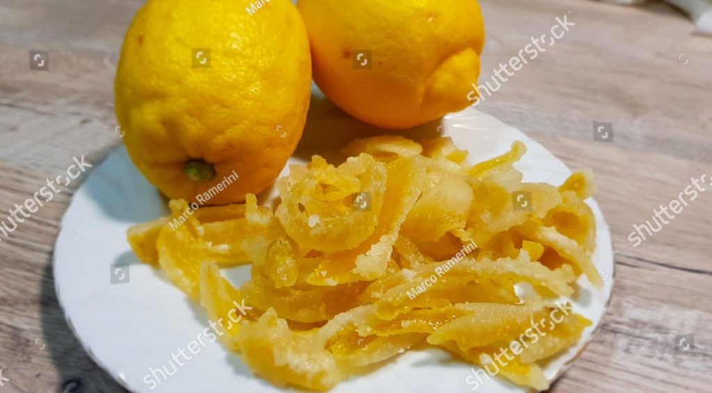 Scorze di limone. Autore e Copyright Marco Ramerini