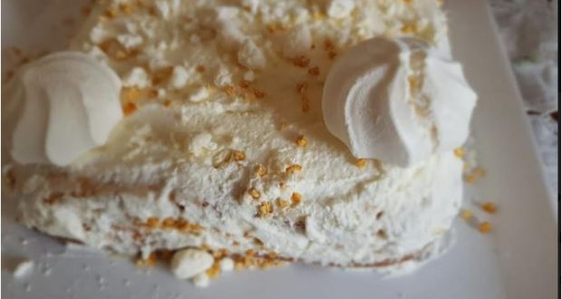 Torta paradiso con crema pasticcera foto di Laura Ramerinii